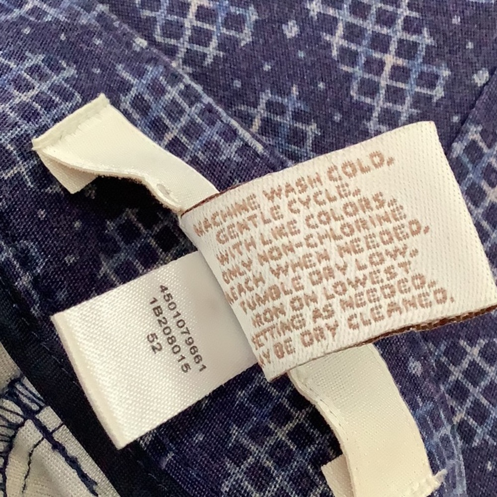 Chico's "So Slimming Juliet" pants with a blue diamond pattern - Picture 5 of 8